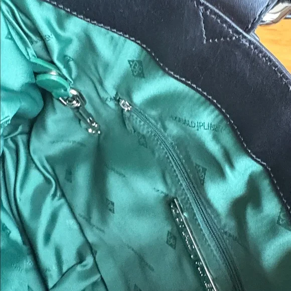 NWT Donald J Pliner handbag, black pleated leather. Black. Retail price : $395 - Picture 9 of 14